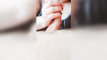 Iranian Sex, the Girl First Eats for the Boy and Then Sits on His Big Dick